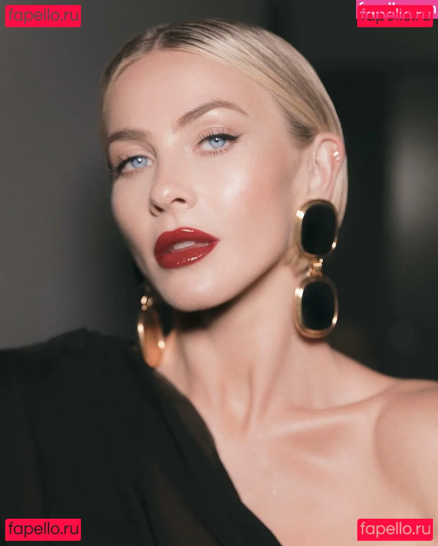 Julianne Hough Onlyfans Photo Gallery 