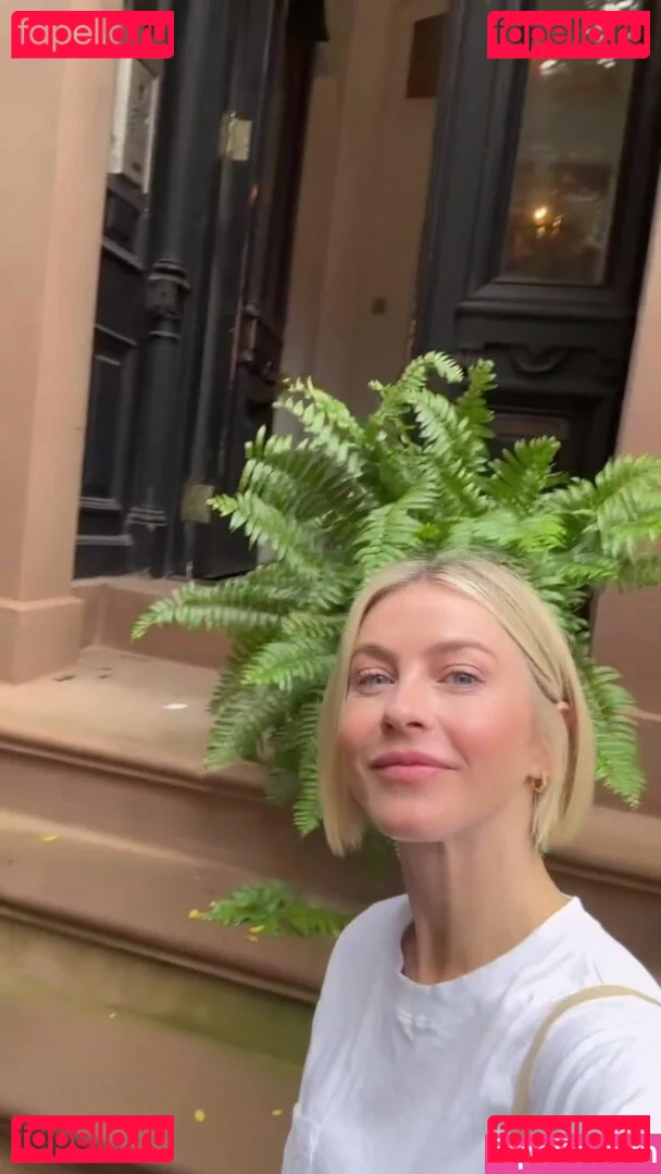 Julianne Hough Onlyfans Photo Gallery 