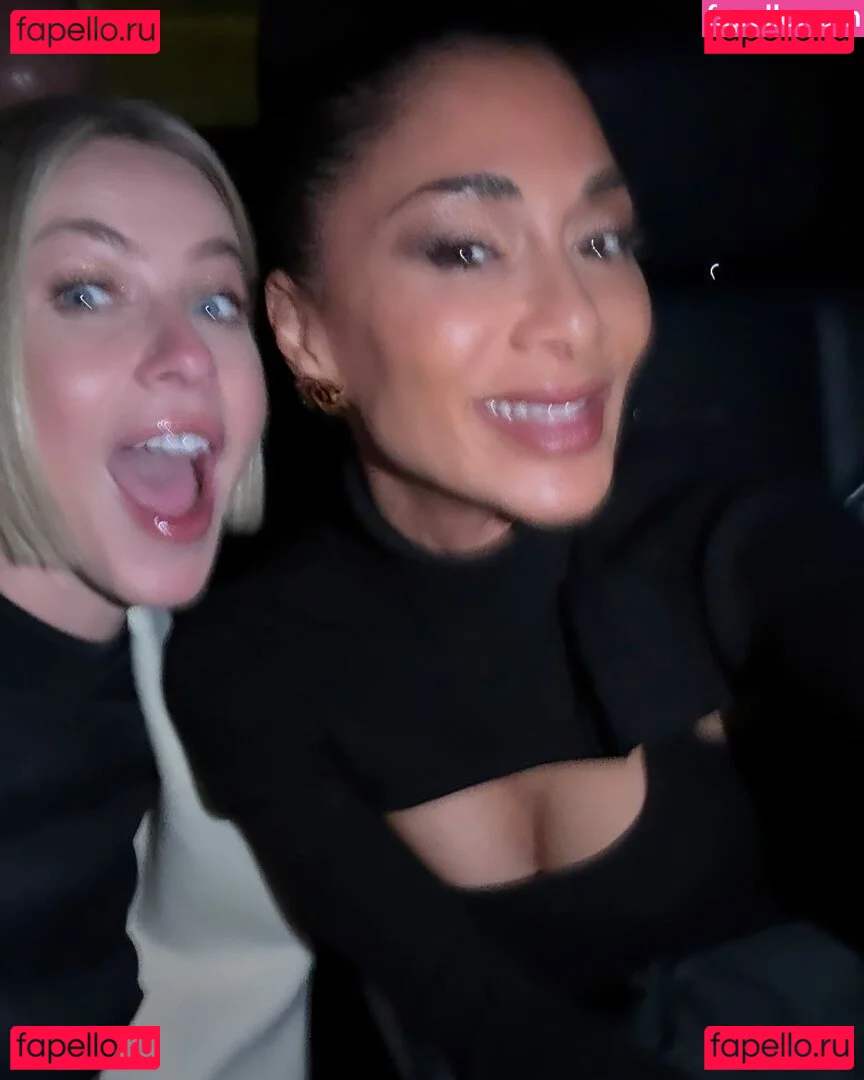 Julianne Hough Onlyfans Photo Gallery 