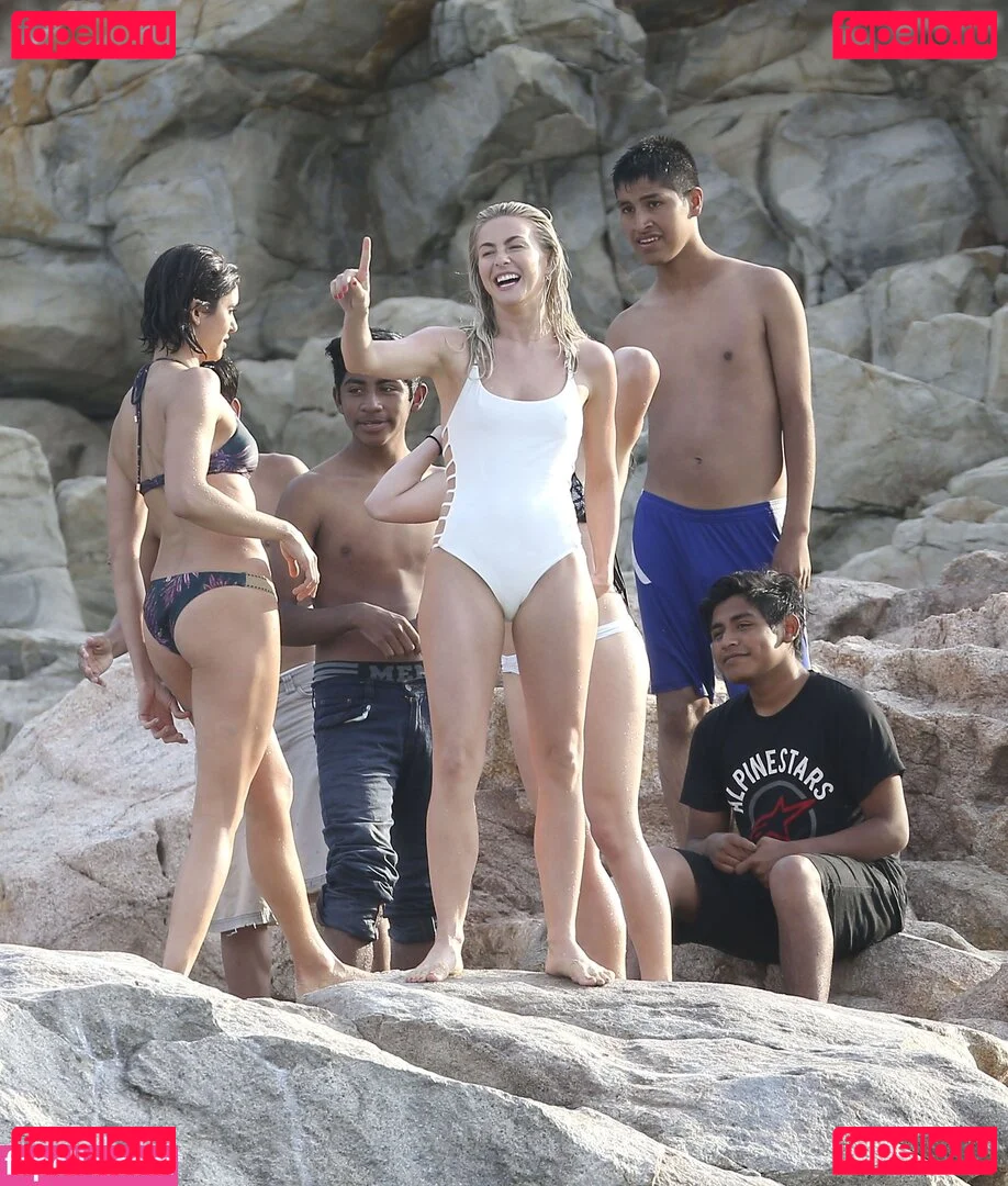 Julianne Hough Onlyfans Photo Gallery 