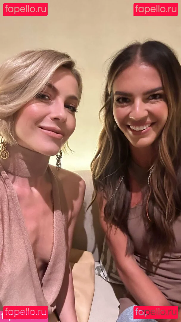 Julianne Hough Onlyfans Photo Gallery 