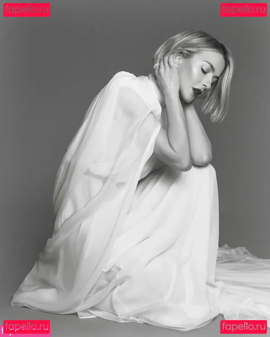 Julianne Hough Onlyfans Photo Gallery 