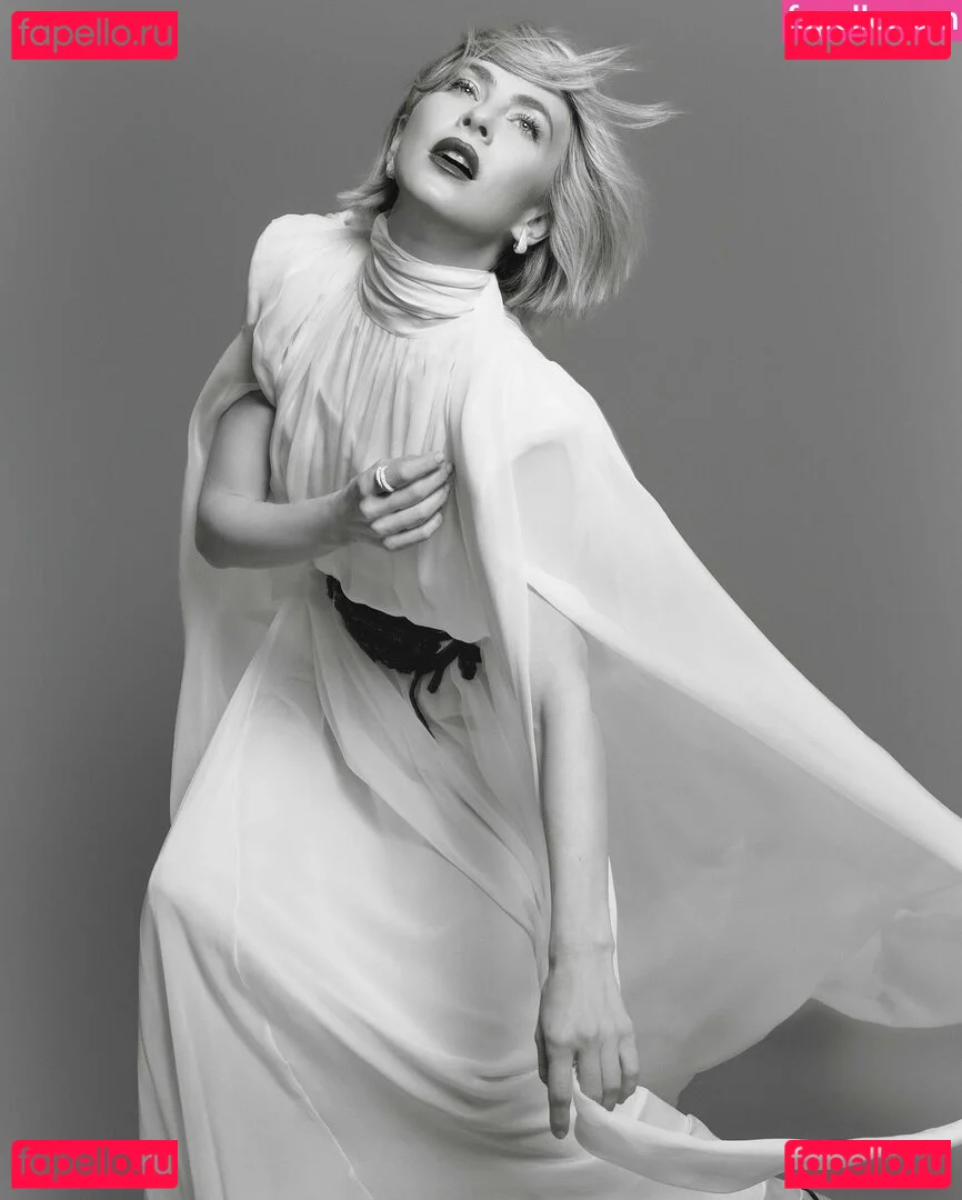 Julianne Hough Onlyfans Photo Gallery 