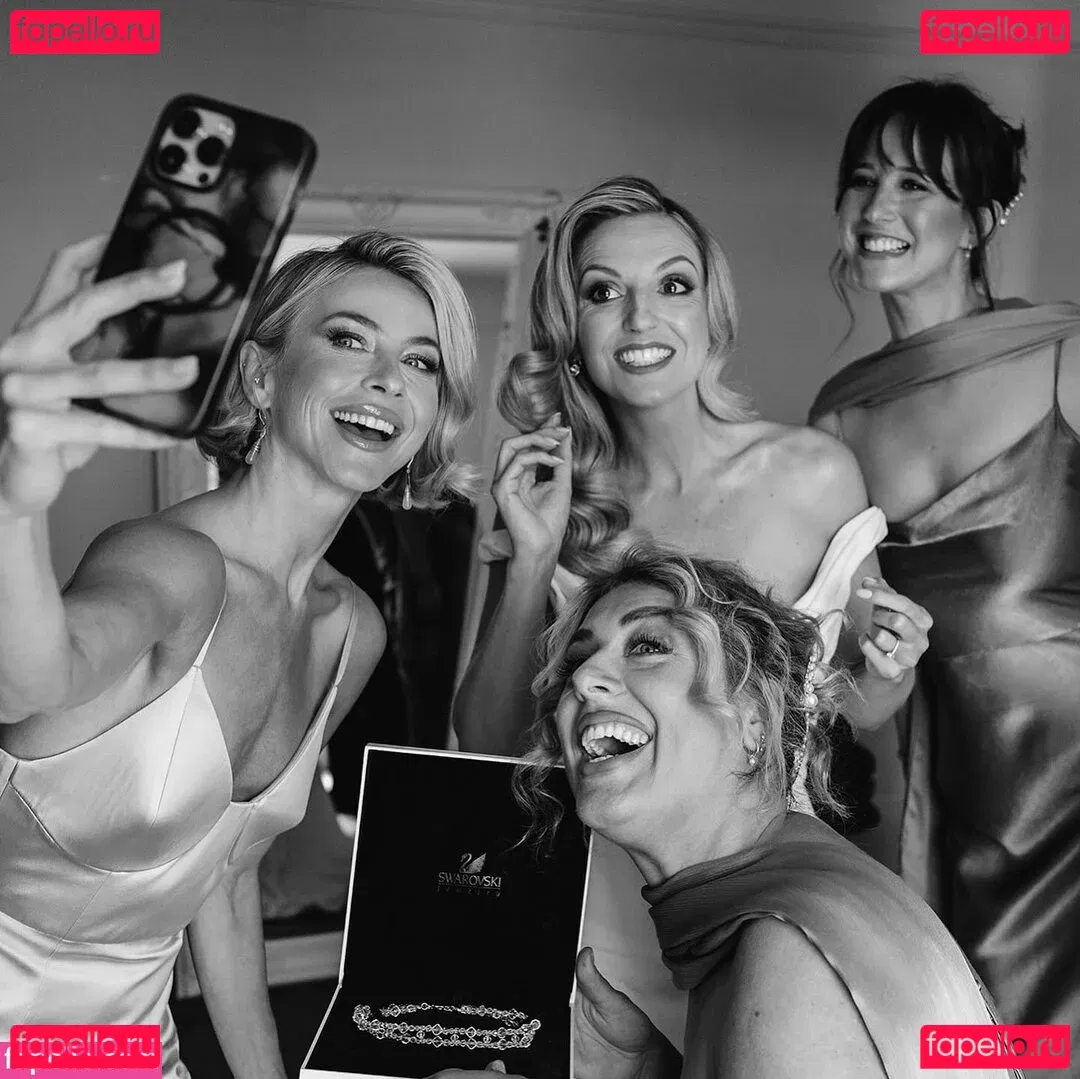 Julianne Hough Onlyfans Photo Gallery 