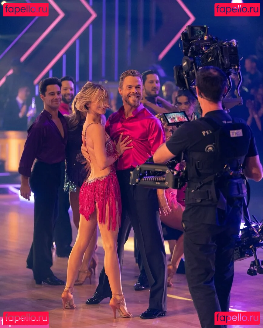 Julianne Hough Onlyfans Photo Gallery 