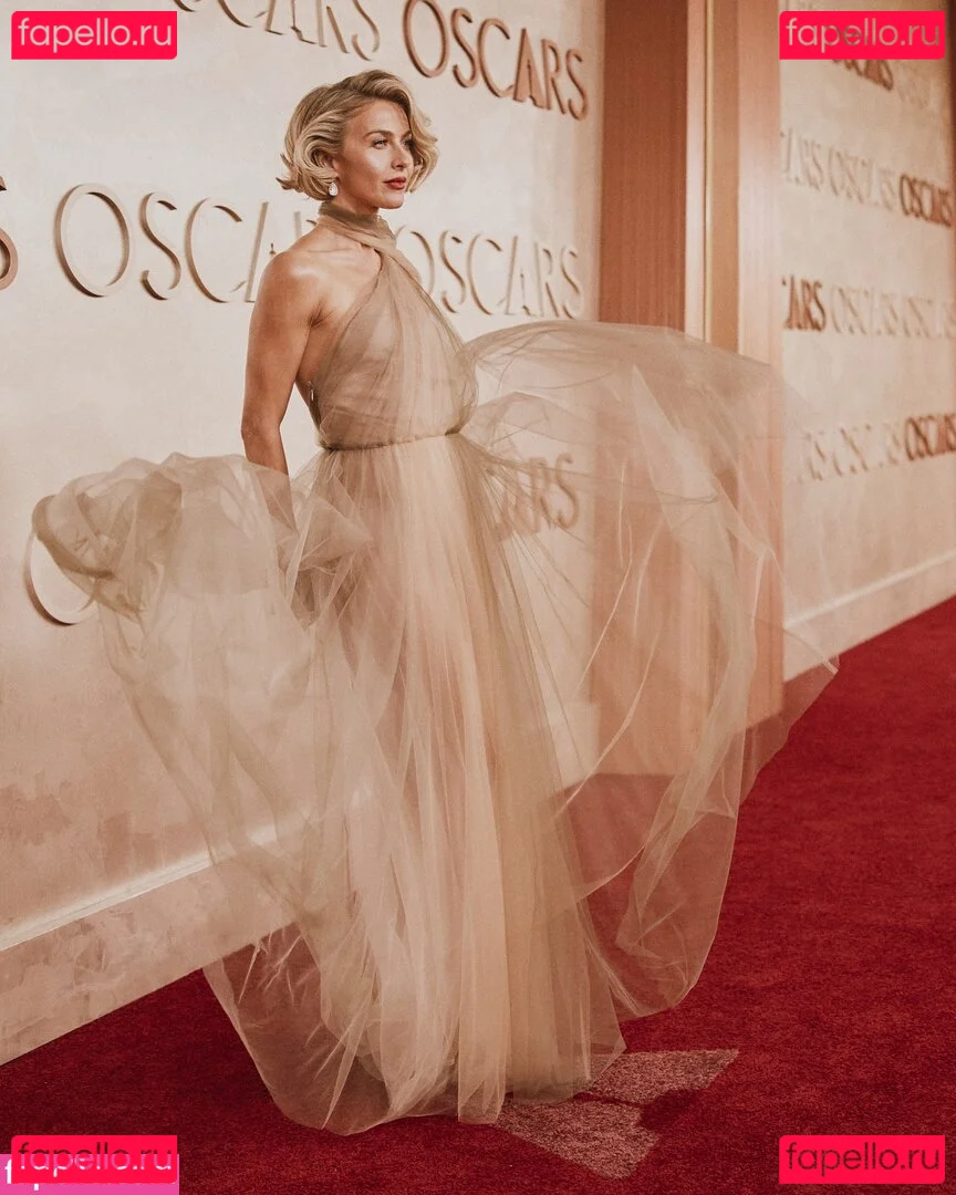 Julianne Hough Onlyfans Photo Gallery 