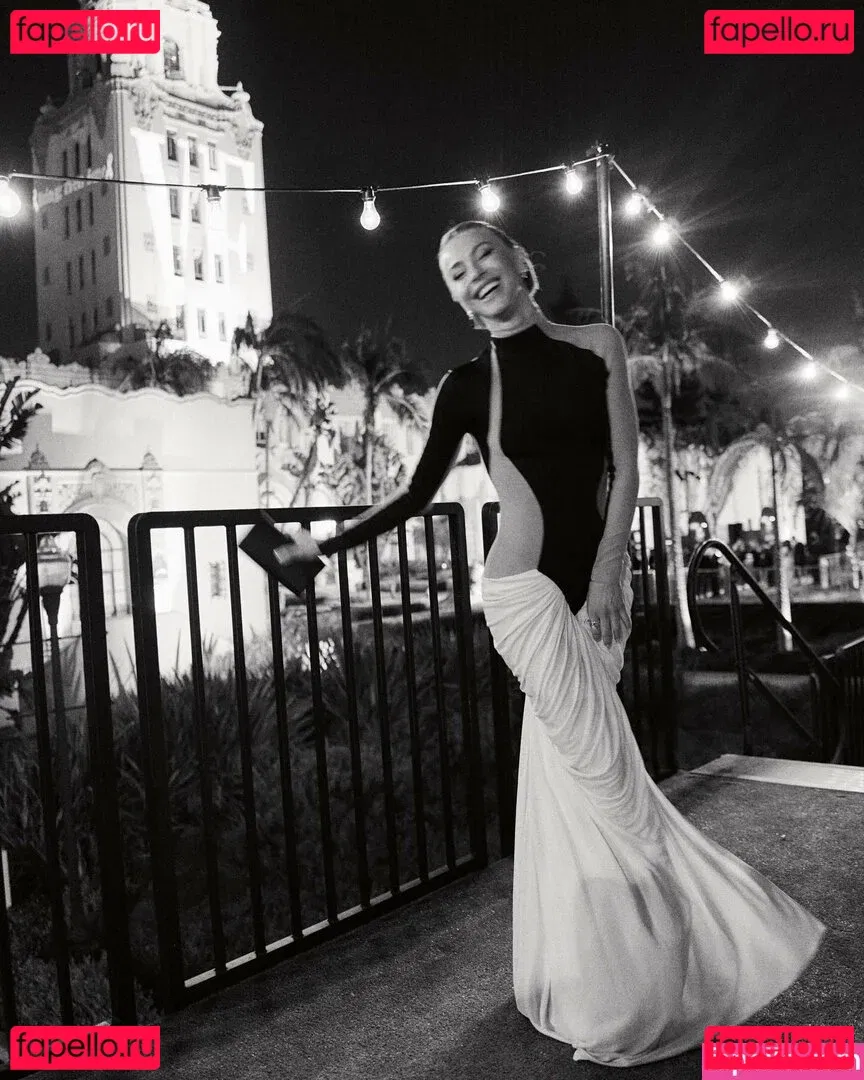 Julianne Hough Onlyfans Photo Gallery 