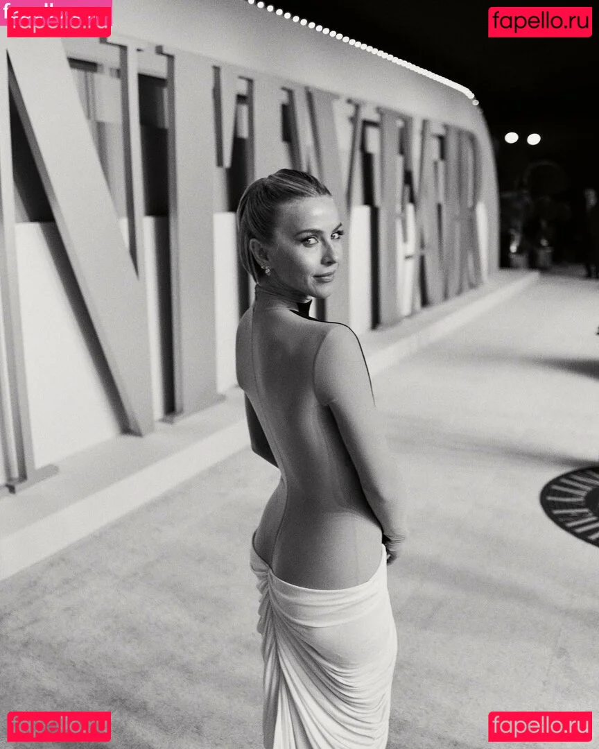 Julianne Hough Onlyfans Photo Gallery 