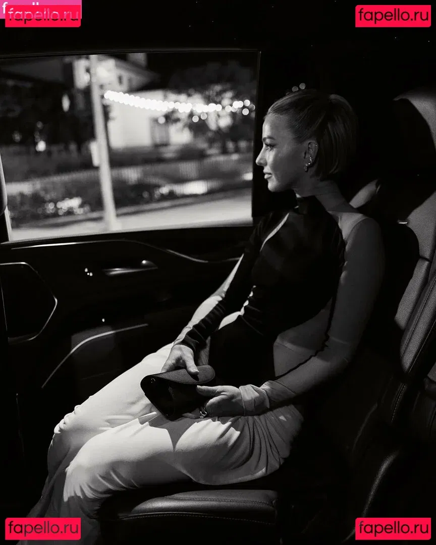 Julianne Hough Onlyfans Photo Gallery 