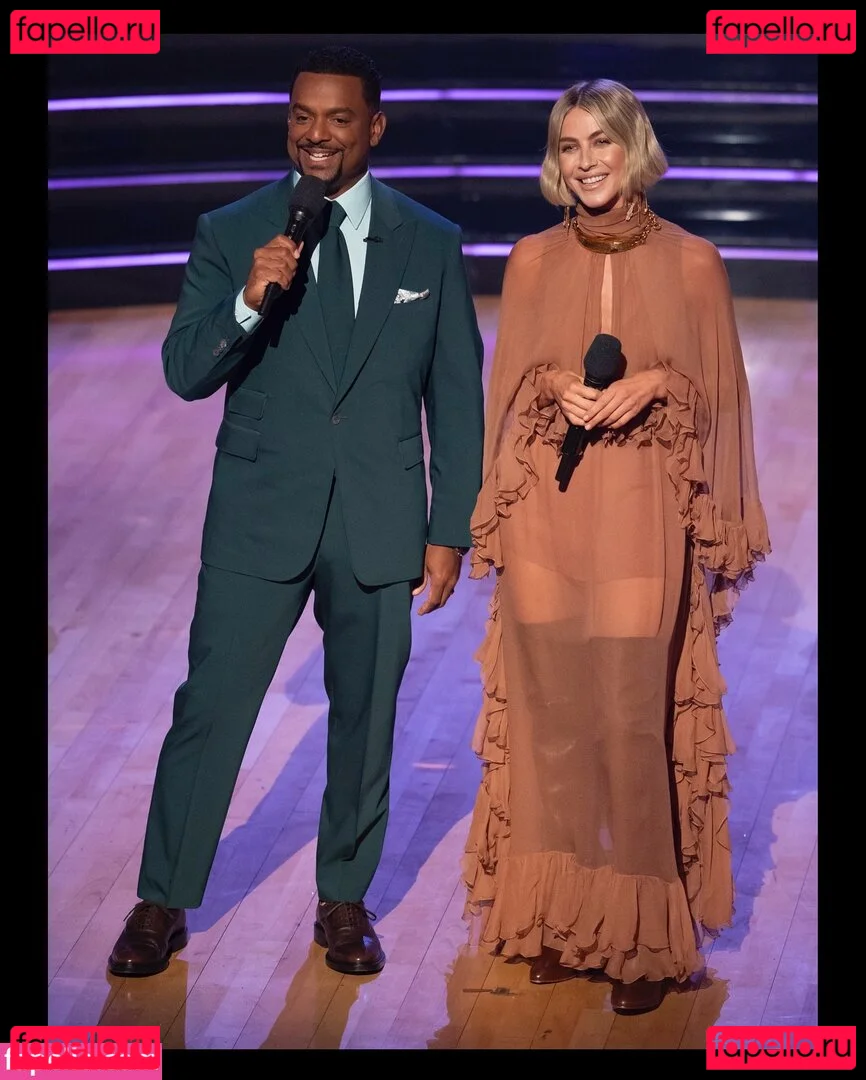 Julianne Hough Onlyfans Photo Gallery 