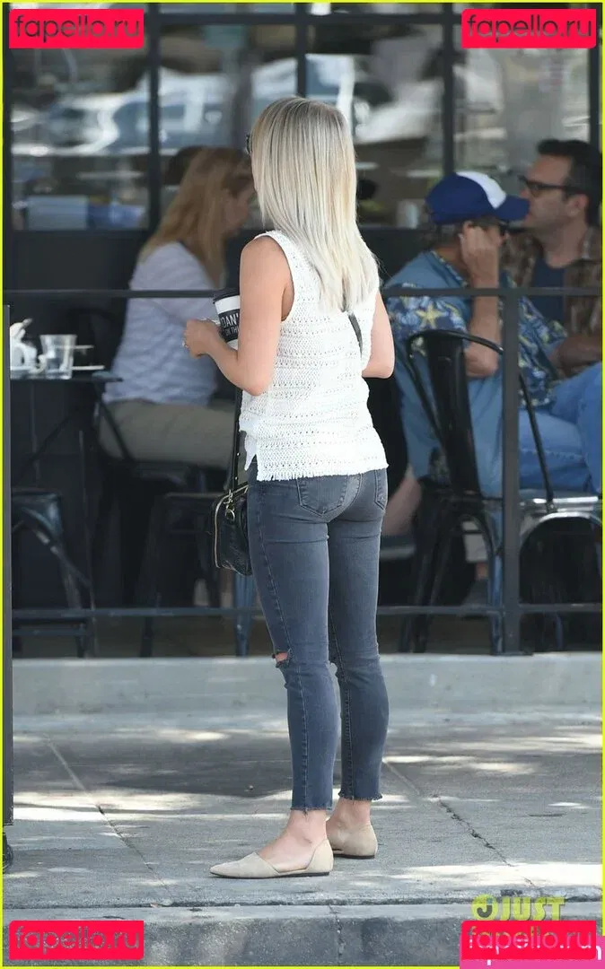 Julianne Hough Onlyfans Photo Gallery 