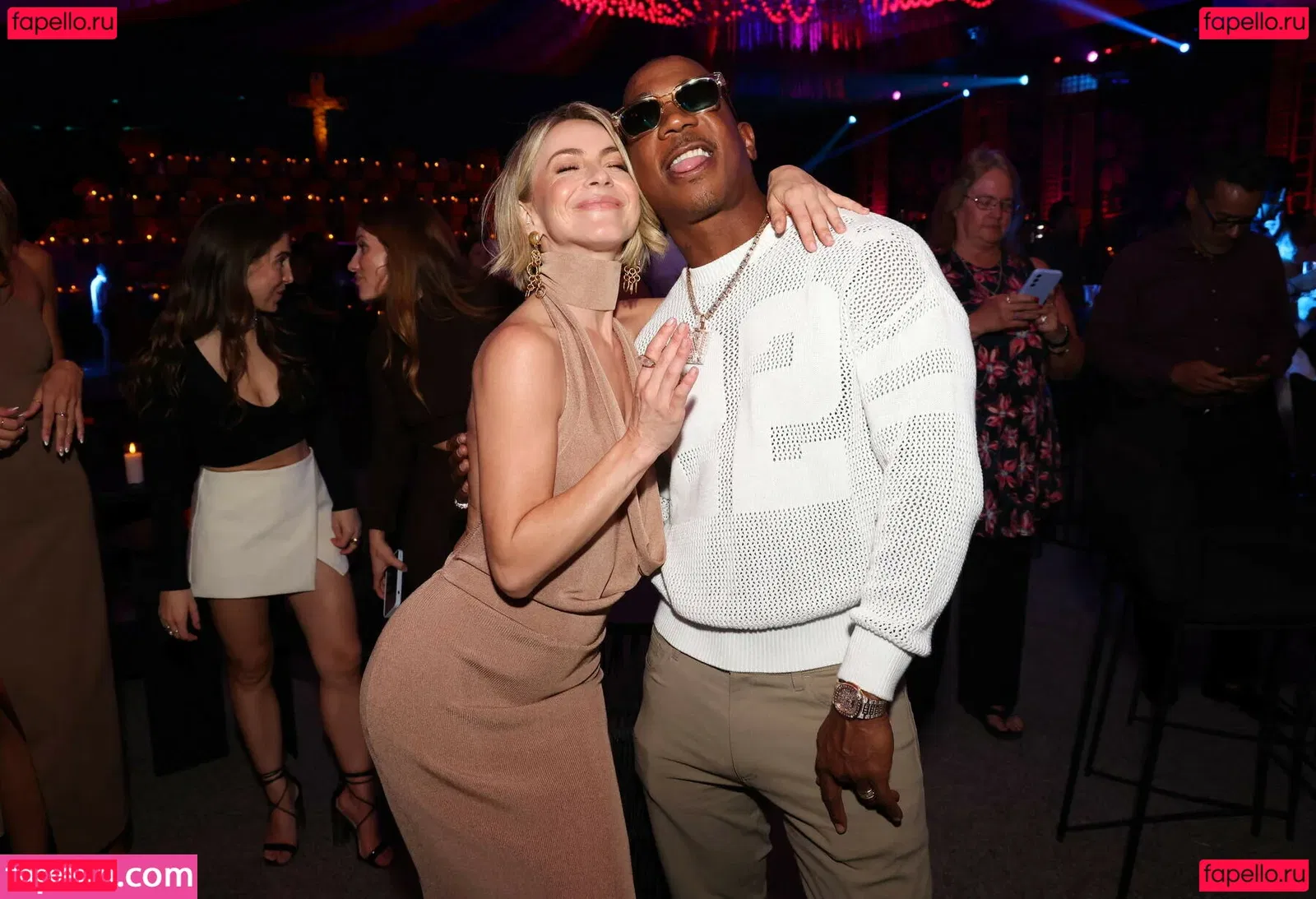 Julianne Hough Onlyfans Photo Gallery 