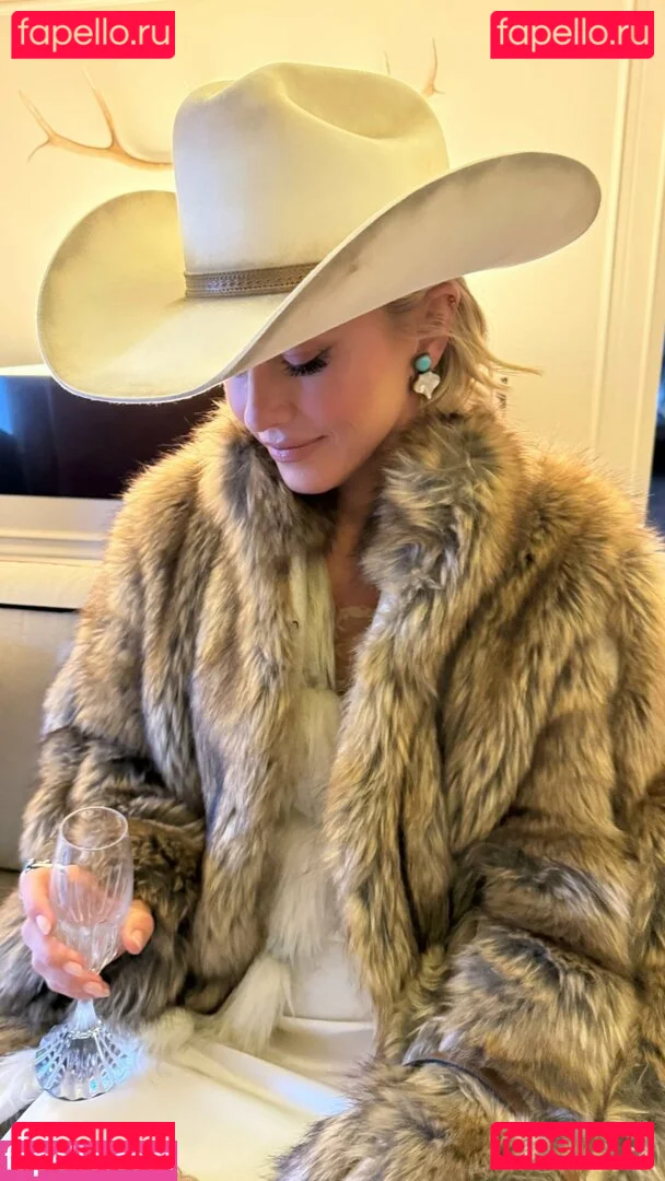 Julianne Hough Onlyfans Photo Gallery 