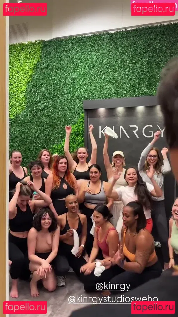 Julianne Hough Onlyfans Photo Gallery 