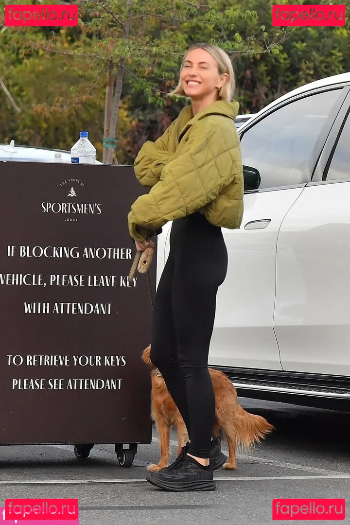 Julianne Hough Onlyfans Photo Gallery 