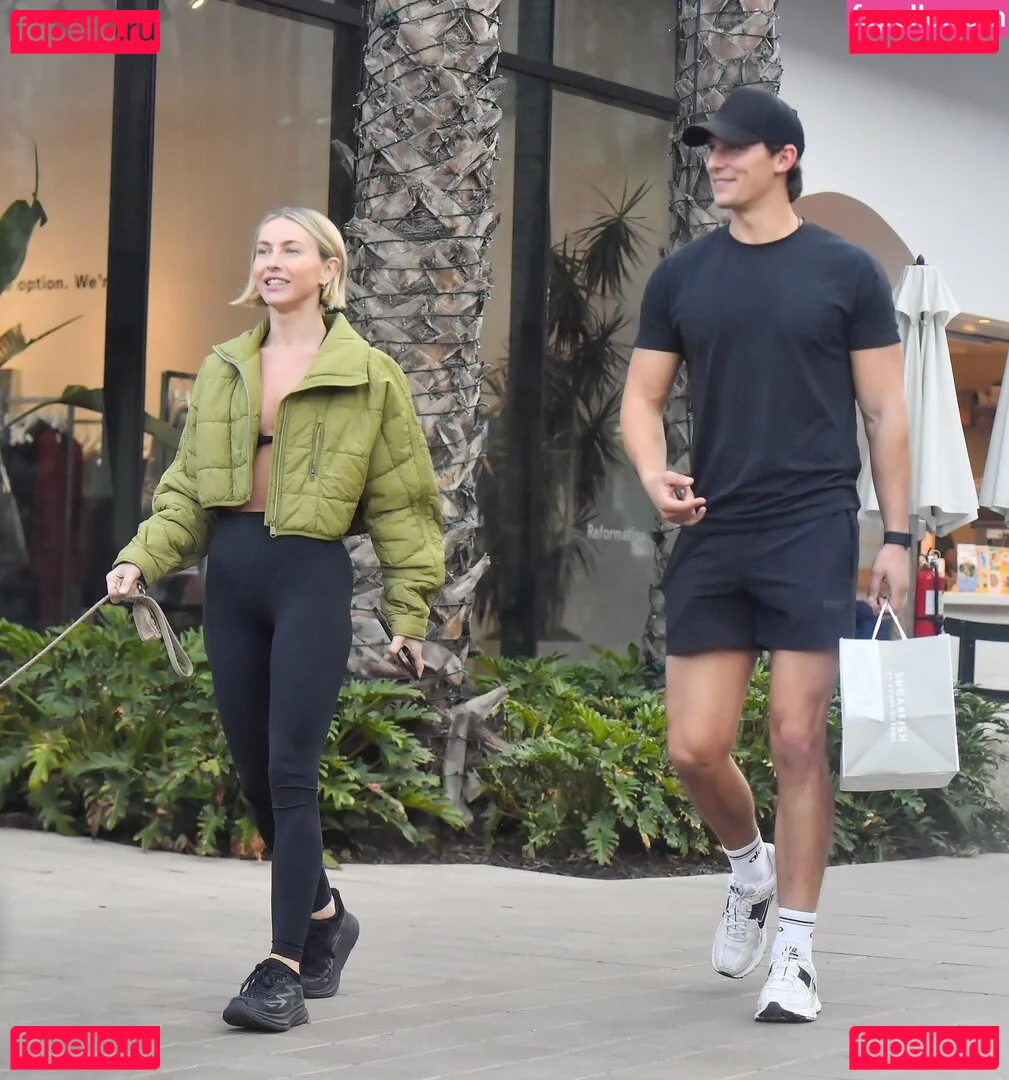 Julianne Hough Onlyfans Photo Gallery 