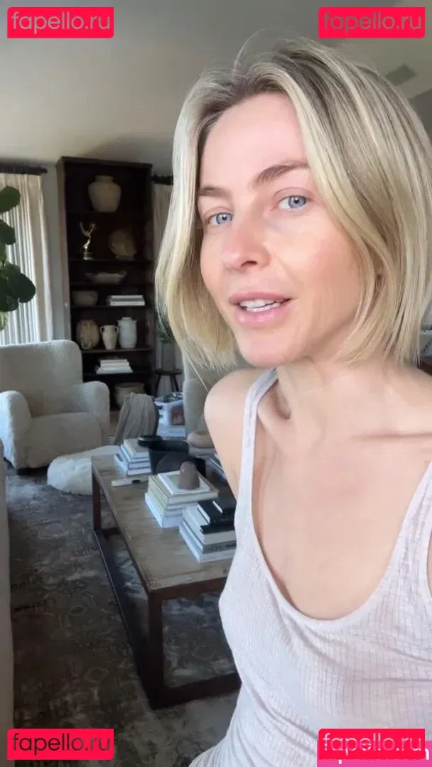 Julianne Hough Onlyfans Photo Gallery 