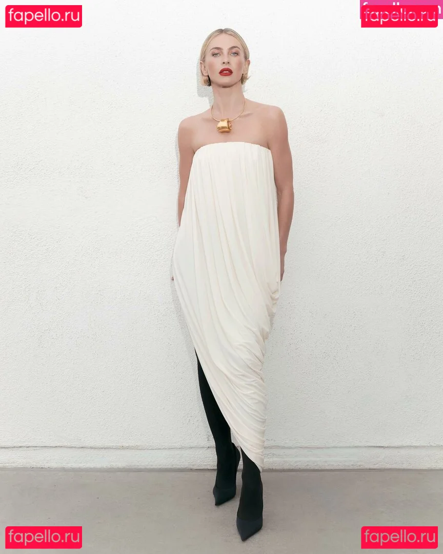 Julianne Hough Onlyfans Photo Gallery 