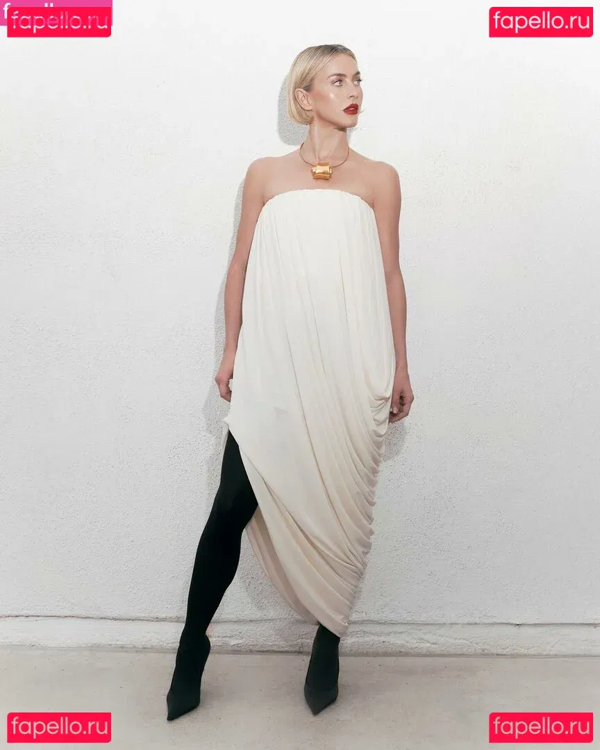 Julianne Hough Onlyfans Photo Gallery 