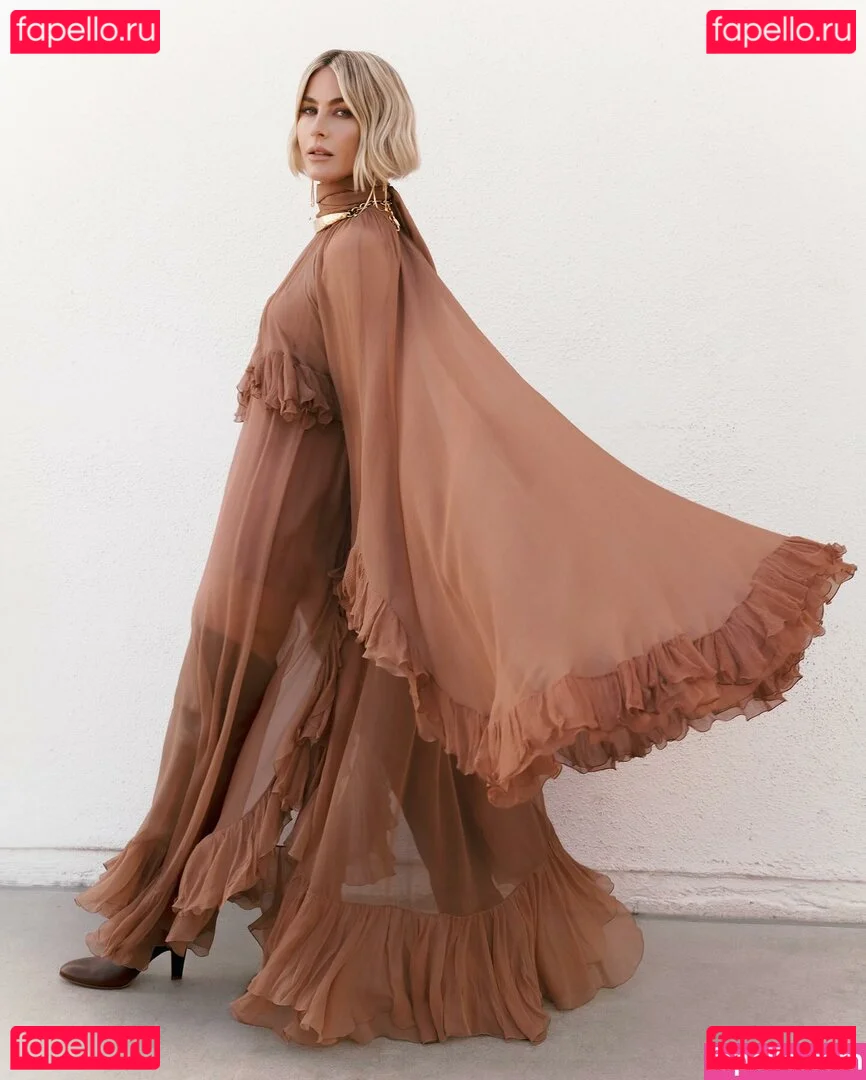 Julianne Hough Onlyfans Photo Gallery 