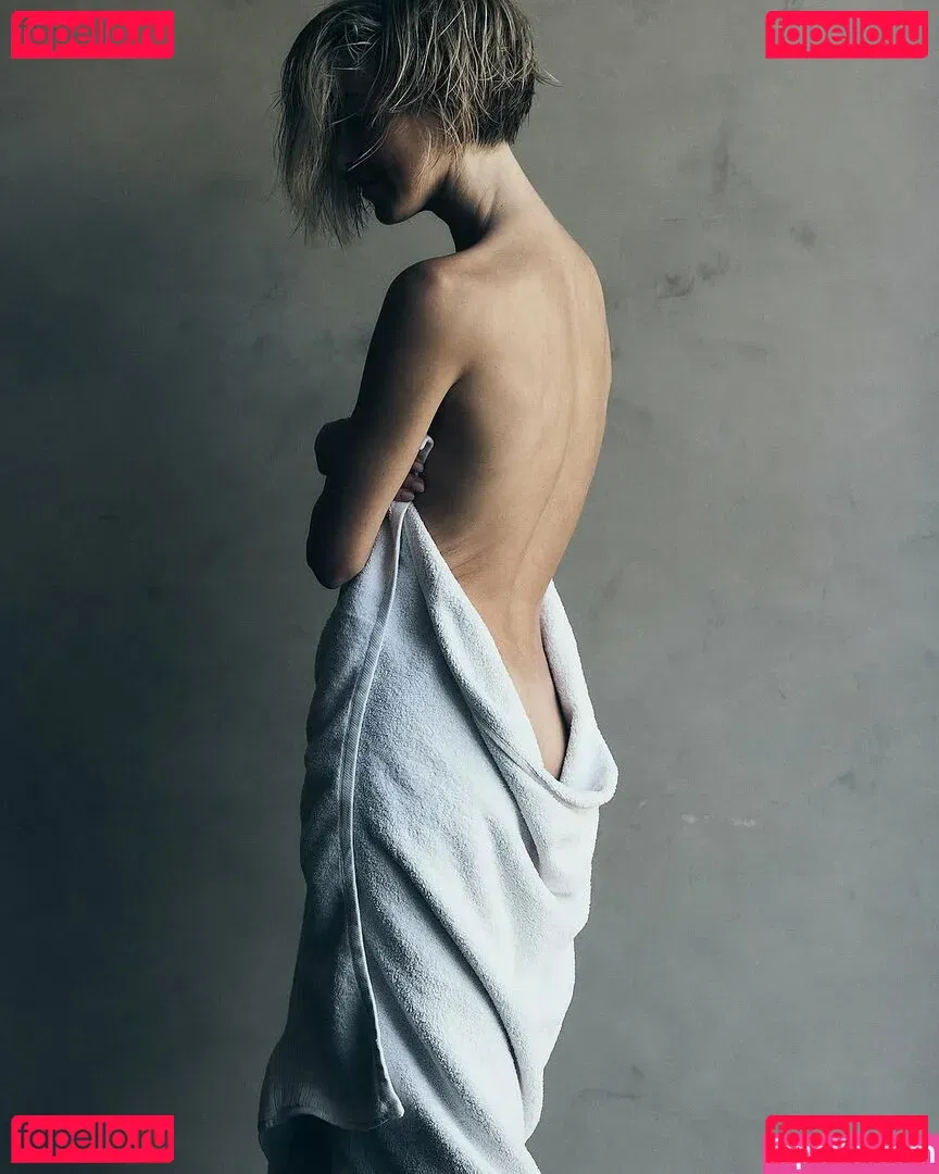 Julianne Hough Onlyfans Photo Gallery 