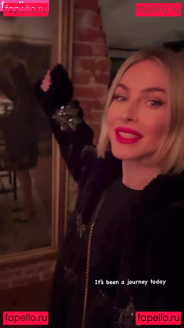 Julianne Hough Onlyfans Photo Gallery 