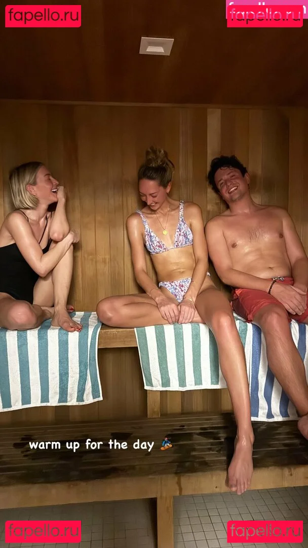 Julianne Hough Onlyfans Photo Gallery 