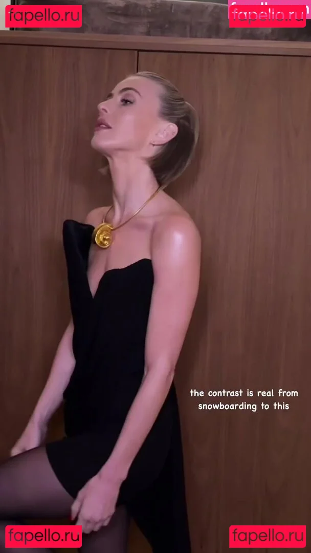 Julianne Hough Onlyfans Photo Gallery 