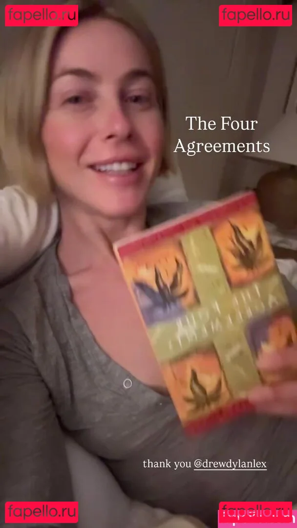 Julianne Hough Onlyfans Photo Gallery 