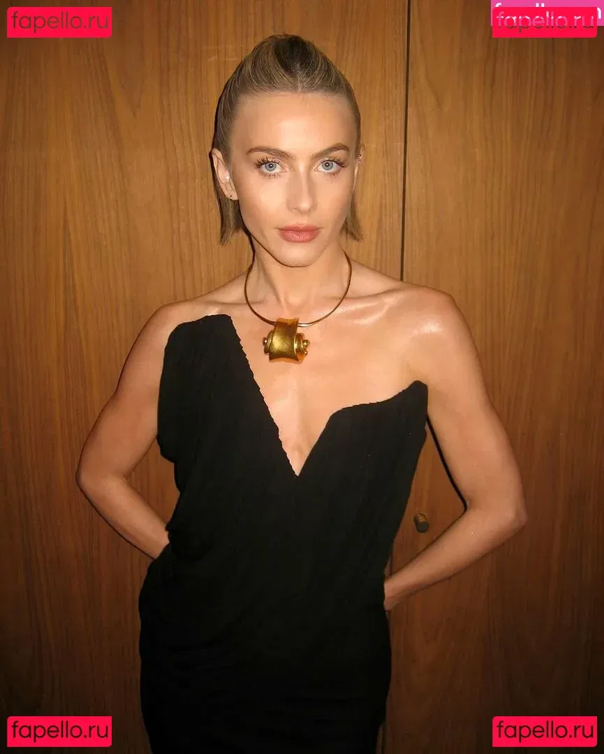 Julianne Hough Onlyfans Photo Gallery 