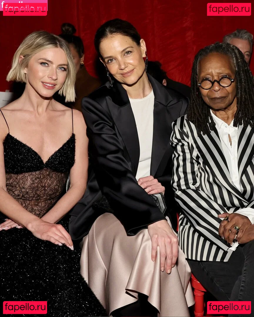 Julianne Hough Onlyfans Photo Gallery 