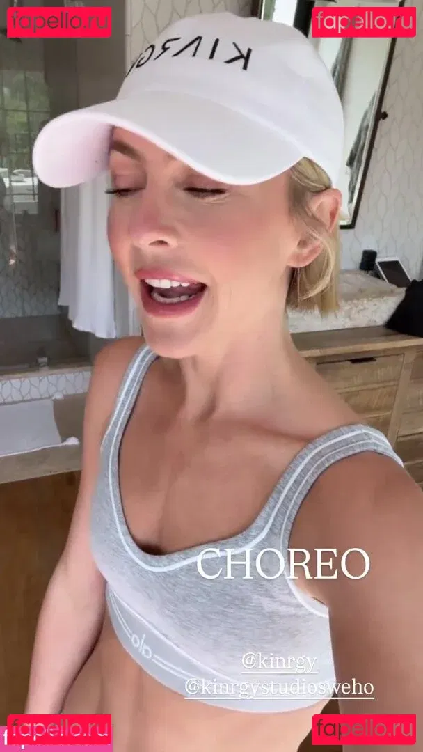 Julianne Hough Onlyfans Photo Gallery 