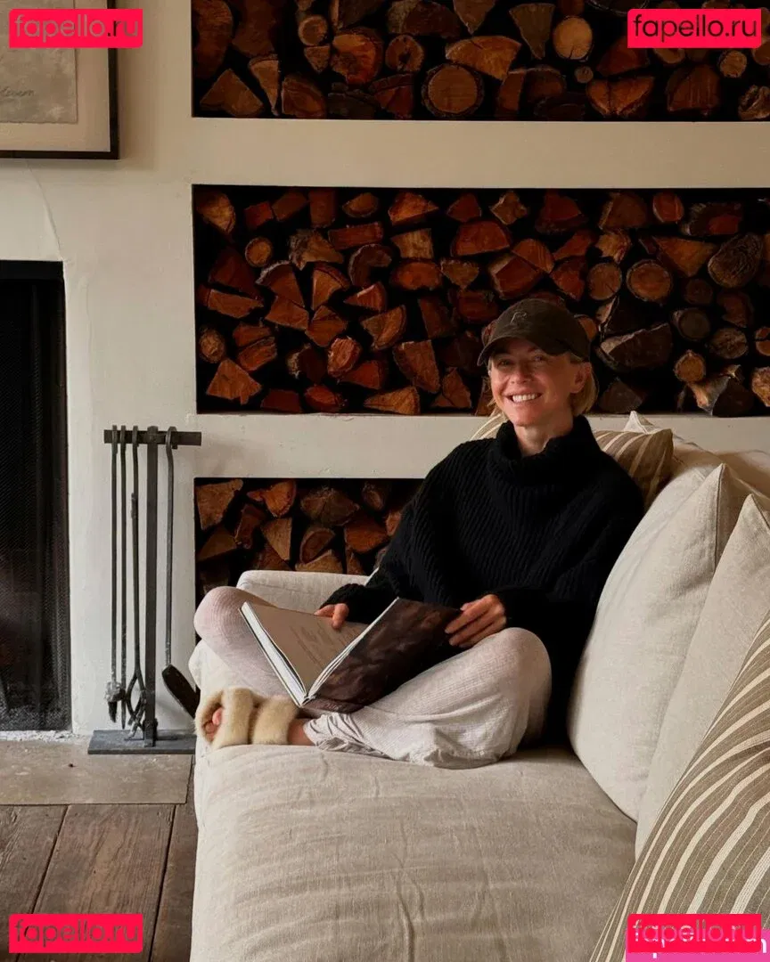 Julianne Hough Onlyfans Photo Gallery 