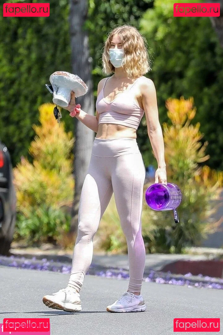 Julianne Hough Onlyfans Photo Gallery 