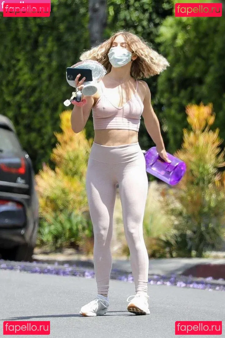 Julianne Hough Onlyfans Photo Gallery 