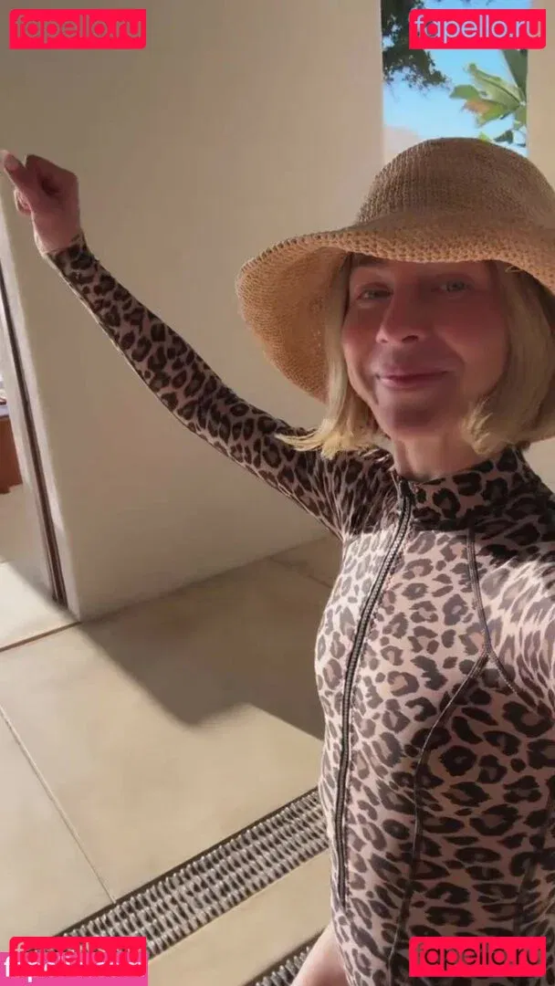 Julianne Hough Onlyfans Photo Gallery 