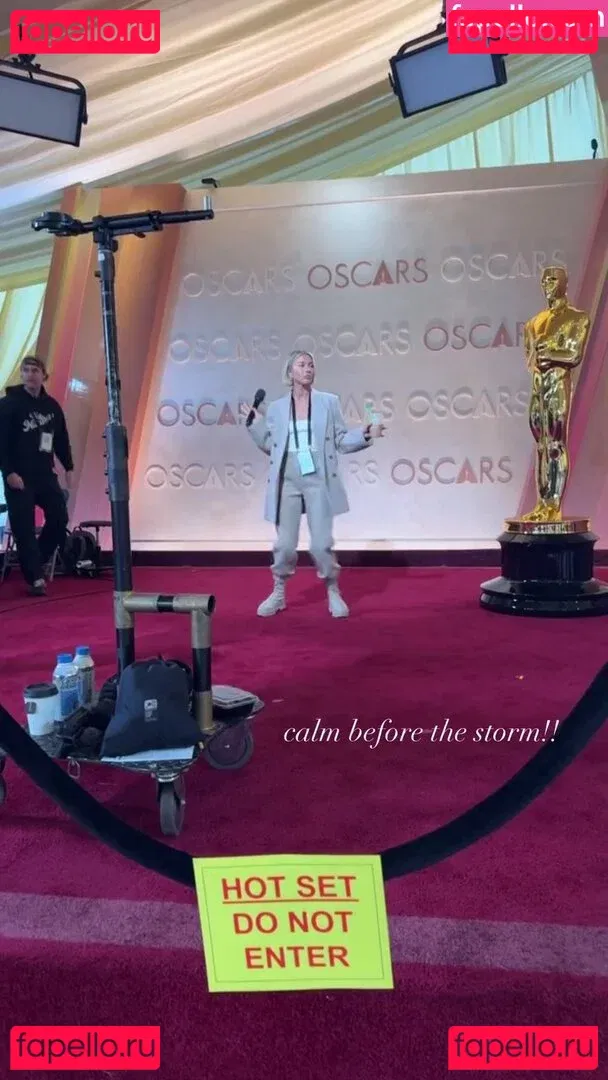 Julianne Hough Onlyfans Photo Gallery 