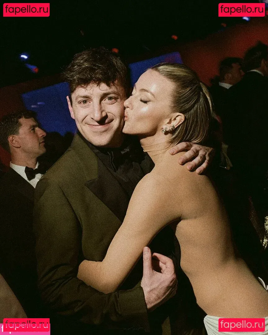 Julianne Hough Onlyfans Photo Gallery 