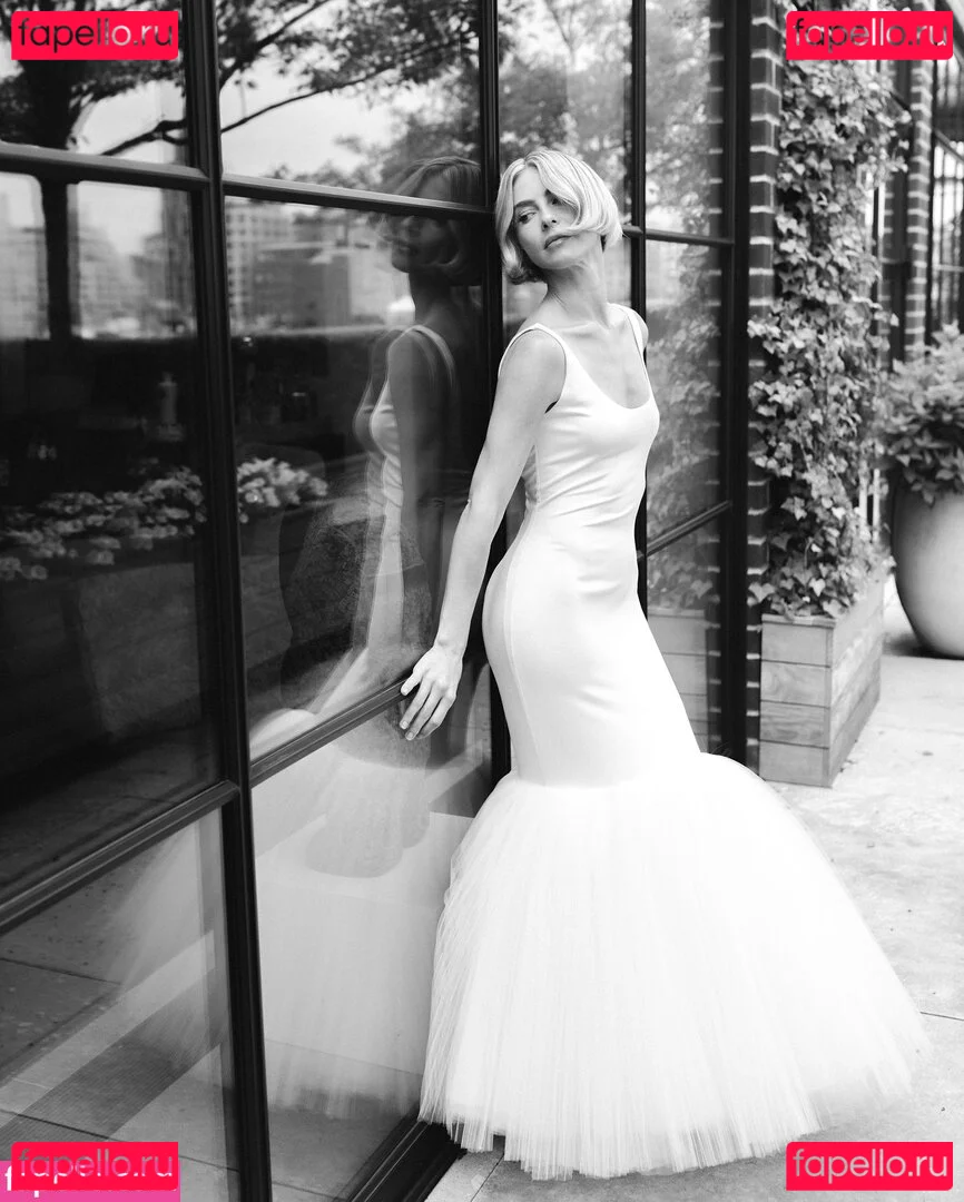 Julianne Hough Onlyfans Photo Gallery 