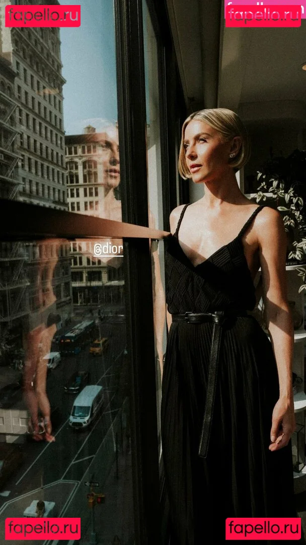 Julianne Hough Onlyfans Photo Gallery 