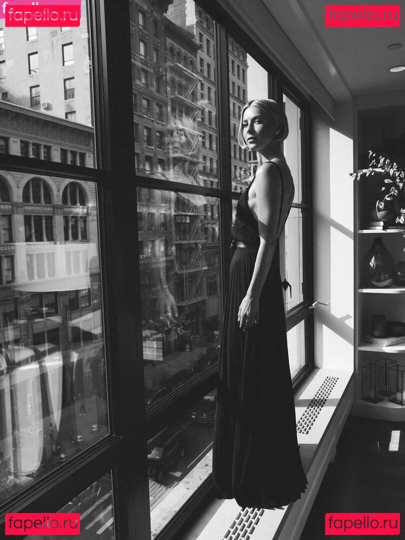 Julianne Hough Onlyfans Photo Gallery 