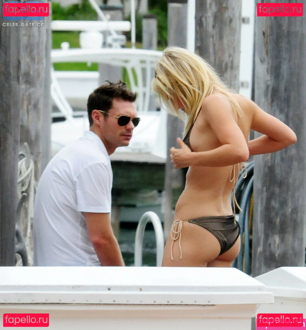 Julianne Hough Onlyfans Photo Gallery 