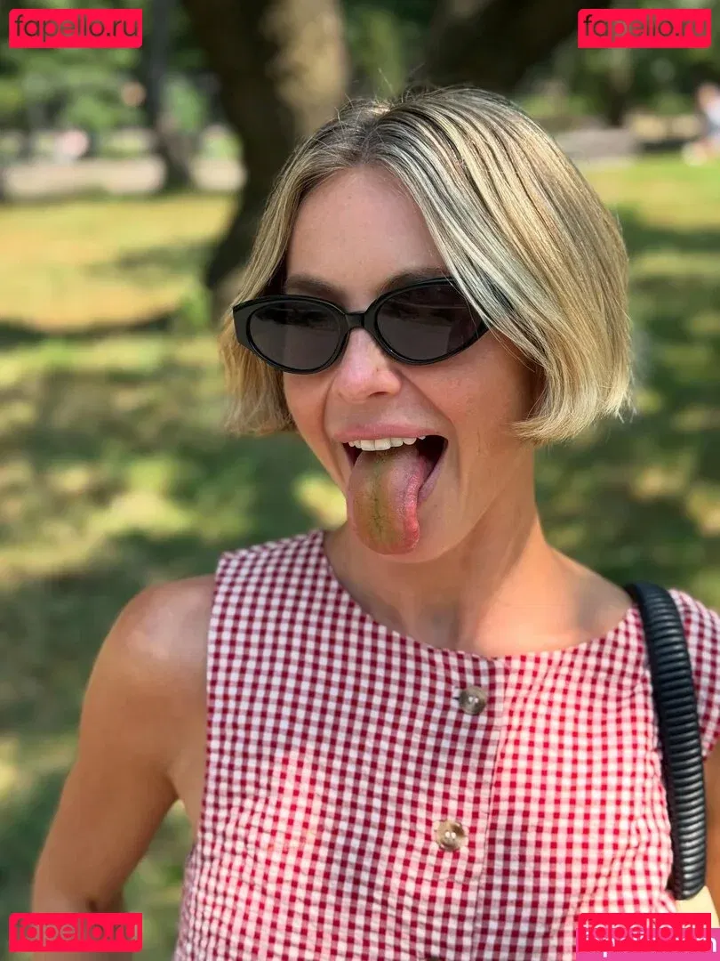 Julianne Hough Onlyfans Photo Gallery 