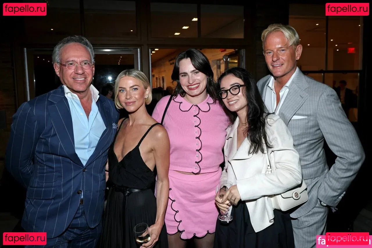 Julianne Hough Onlyfans Photo Gallery 