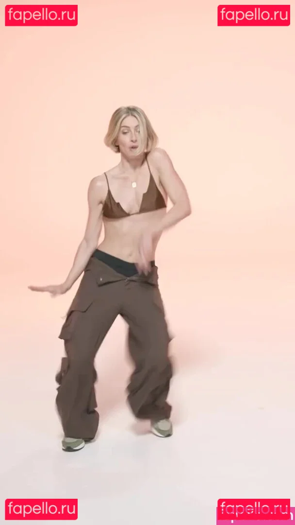 Julianne Hough Onlyfans Photo Gallery 