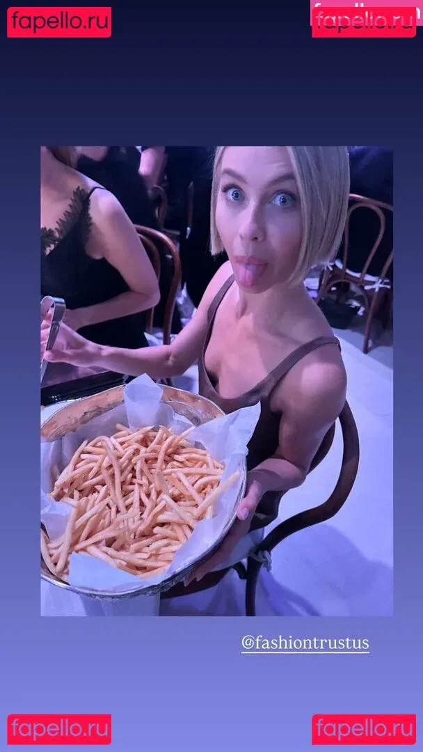 Julianne Hough Onlyfans Photo Gallery 