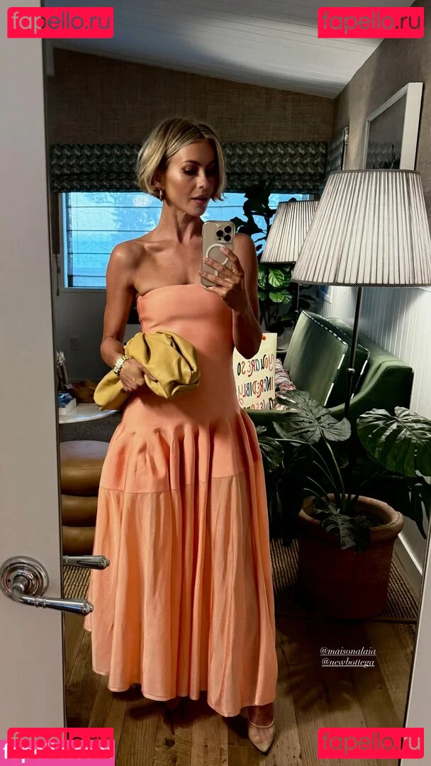 Julianne Hough Onlyfans Photo Gallery 