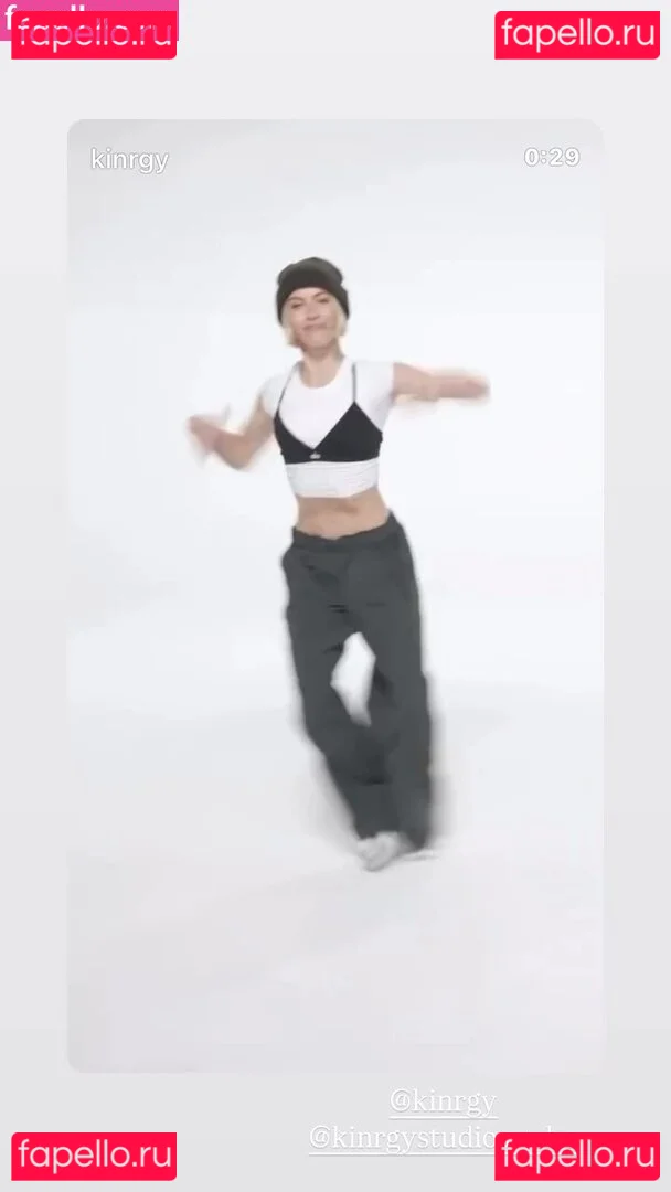 Julianne Hough Onlyfans Photo Gallery 