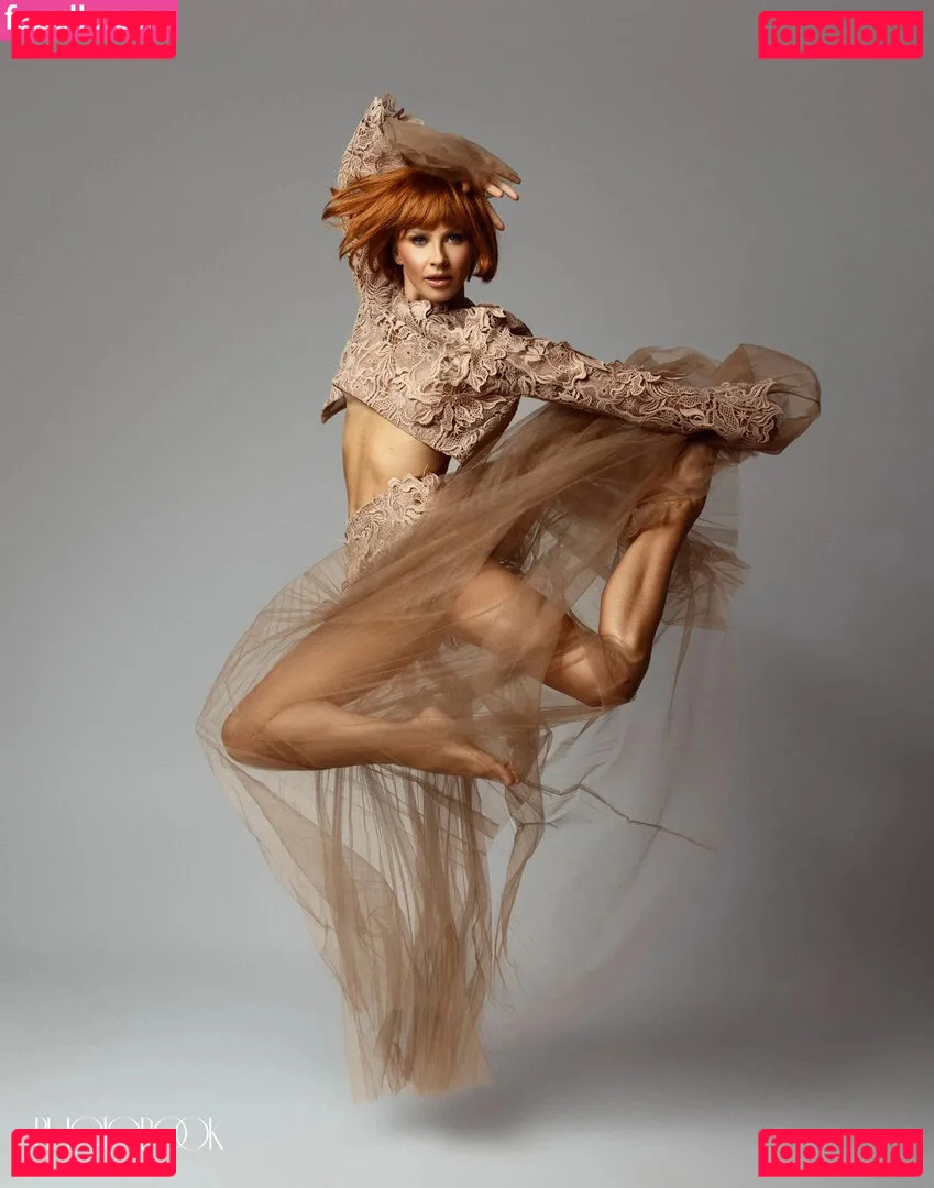 Julianne Hough Onlyfans Photo Gallery 