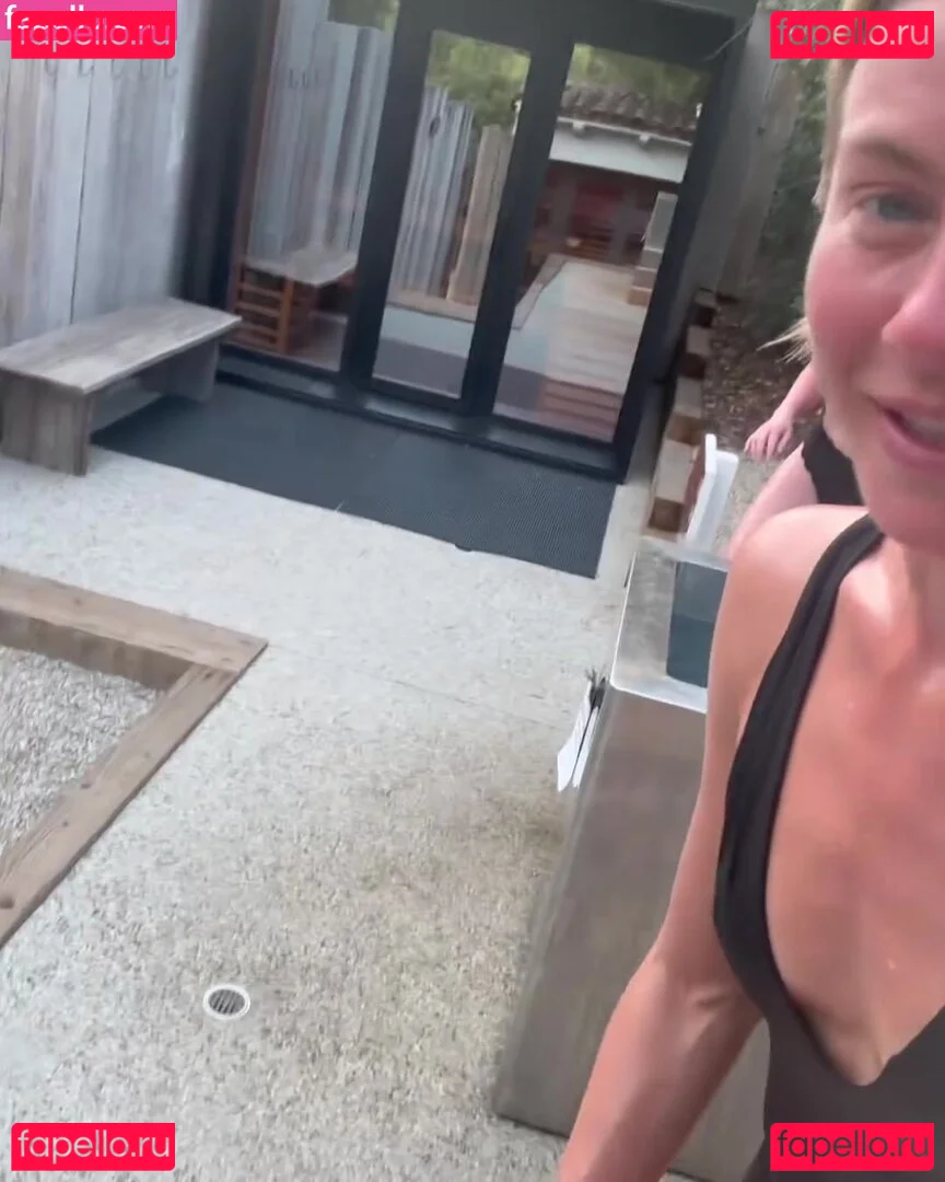 Julianne Hough Onlyfans Photo Gallery 